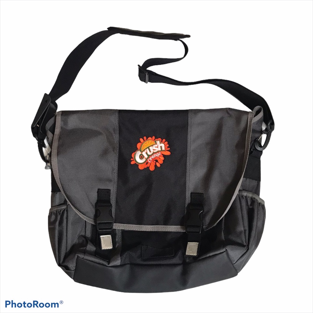 District Threads Montezuma Messenger Backpack Bag